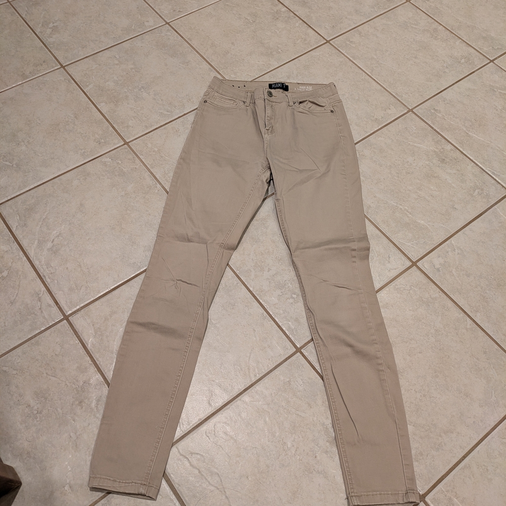 Urban Planet Skinny Pants in Beige